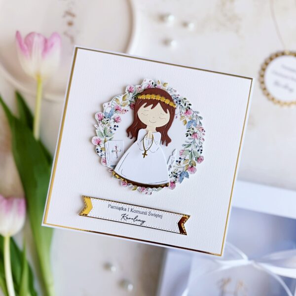 IMG_2893 Kartka w pudełku - Pamiątka I Komunii - Wianek z dziewczynką